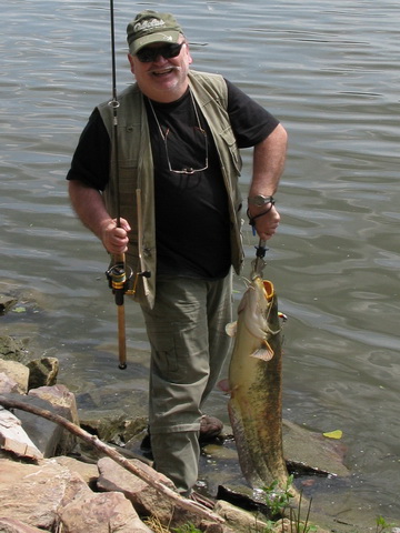Die Waage am Gripper zeigt 28lb an, das sind über 12 kg. Die Waage am Gripper zeigt 28lb an, das sind über 12 kg.